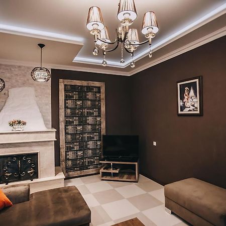 7 Rooms Hotel Tserovani 외부 사진