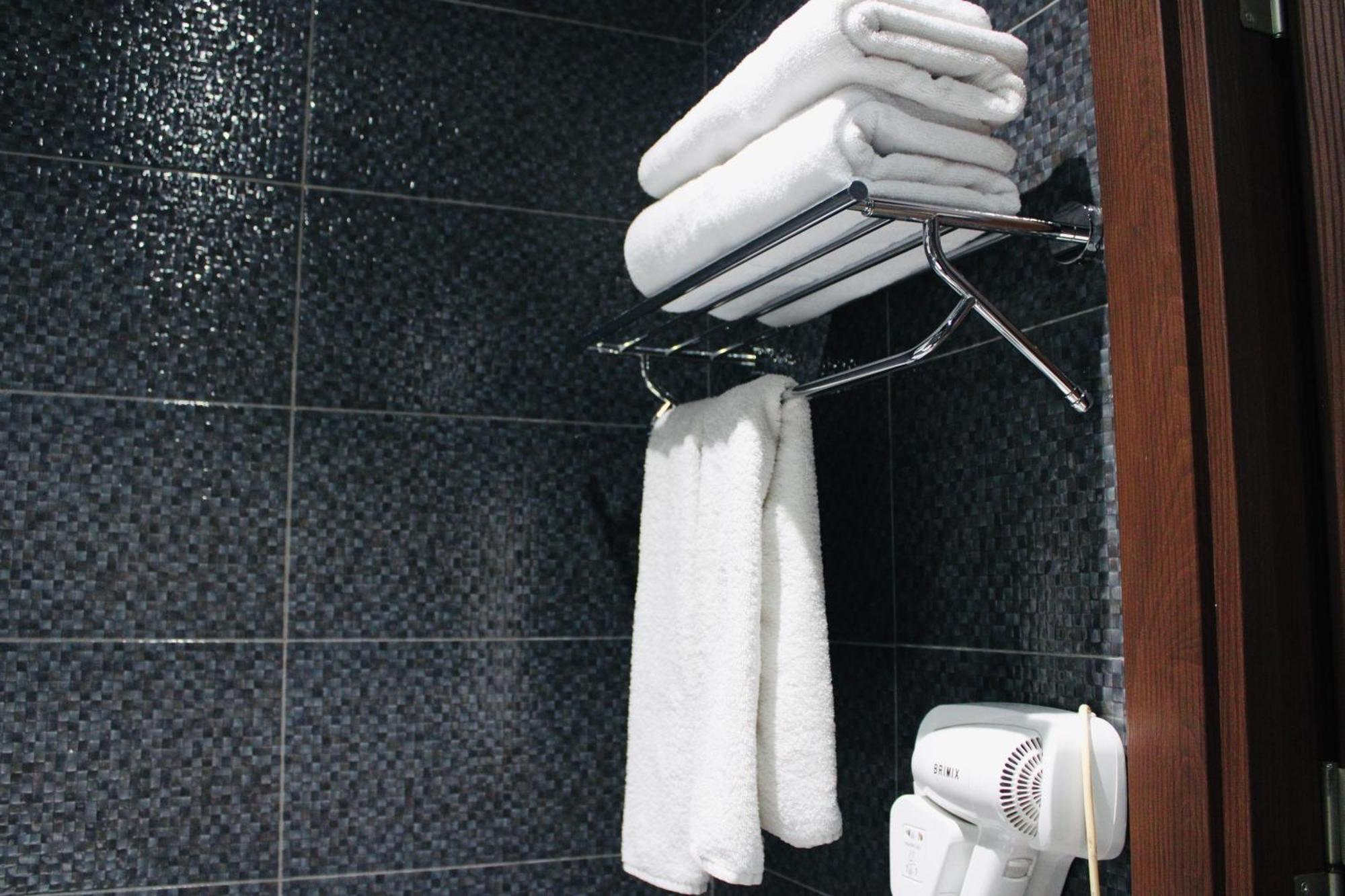 7 Rooms Hotel Tserovani 외부 사진
