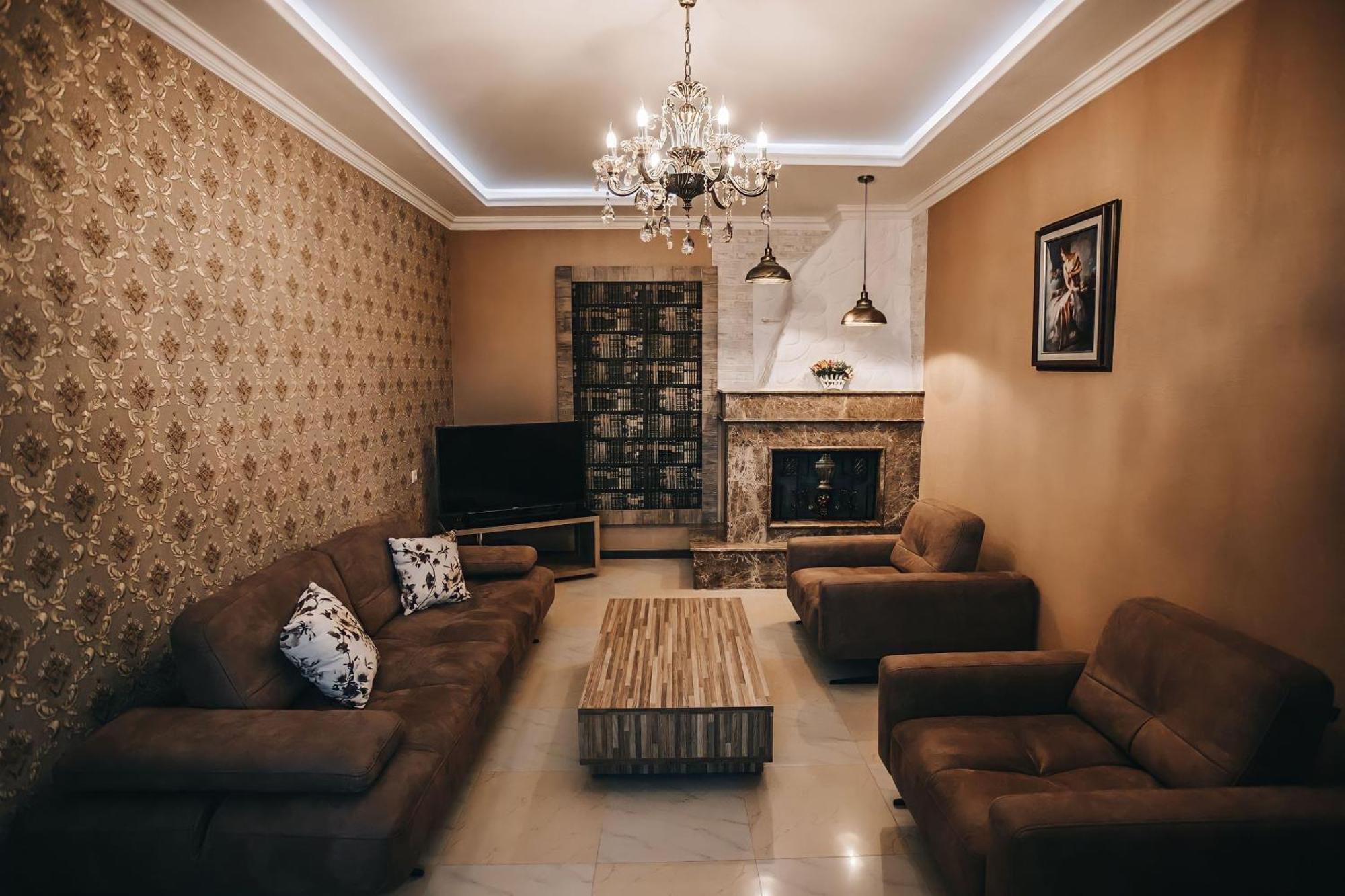 7 Rooms Hotel Tserovani 외부 사진